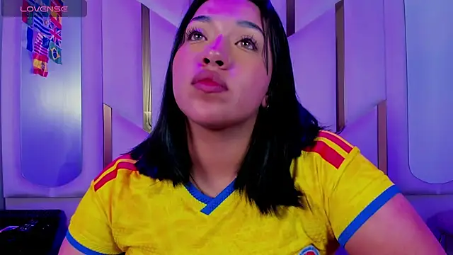 IsabellRodriguez18 online show from June 28, 4:07 am