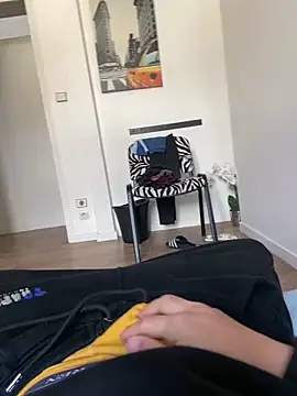 Snapshot of rominoucoquin chatting on December 26, 1:21 pm rominoucoquin online show from December 26, 1:21 pm