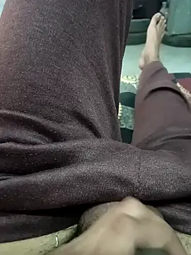 Snapshot of IamRentedBoybfriend chatting on February 2, 9:51 am IamRentedBoybfriend online show from February 2, 9:51 am