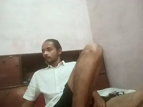 Snapshot of IamRentedBoybfriend chatting on October 24, 1:35 am IamRentedBoybfriend online show from October 24, 1:35 am