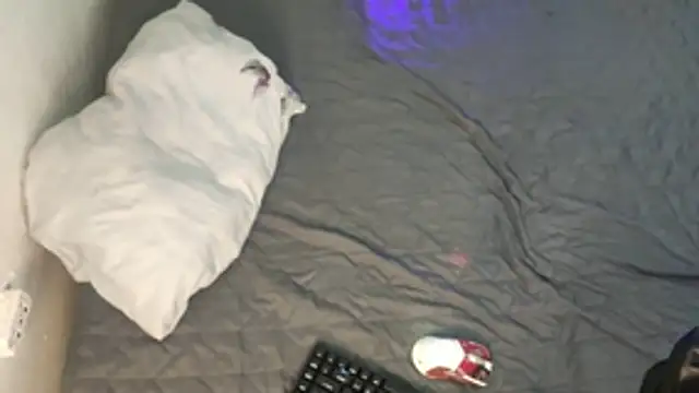 Snapshot of kyle_898 chatting on December 2, 1:50 pm kyle 898 online show from December 2, 1:50 pm