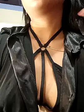Snapshot of sexyhoney27 chatting on February 6, 9:49 pm sexyhoney27 online show from February 6, 9:49 pm