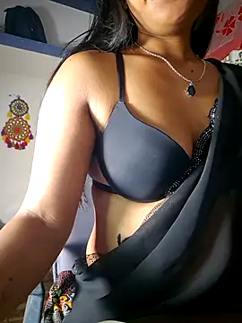 Snapshot of sexyhoney27 chatting on February 20, 10:59 pm sexyhoney27 online show from February 20, 10:59 pm