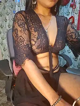 Snapshot of sexyhoney27 chatting on February 26, 4:45 pm sexyhoney27 online show from February 26, 4:45 pm