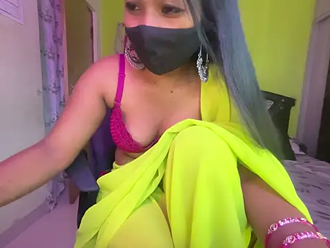 Snapshot of sexyhoney27 chatting on March 18, 8:03 am sexyhoney27 online show from March 18, 8:03 am