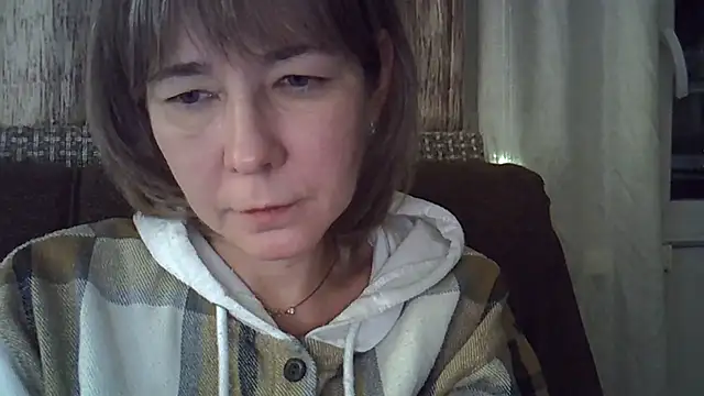 Snapshot of EllaJohnsonX chatting on January 6, 1:20 am EllaJohnsonX online show from January 6, 1:20 am