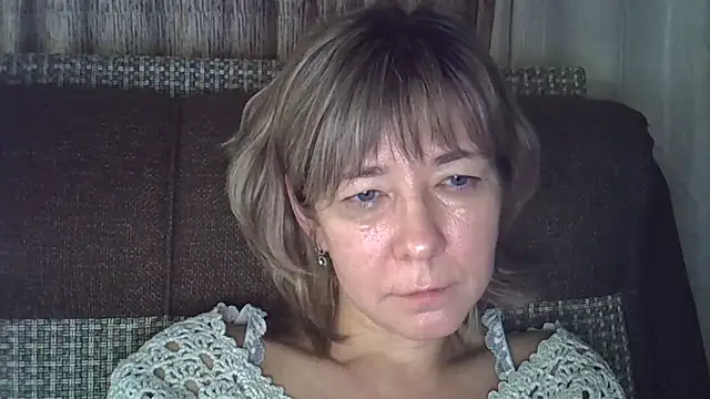 Snapshot of EllaJohnsonX chatting on January 18, 6:43 pm EllaJohnsonX online show from January 18, 6:43 pm