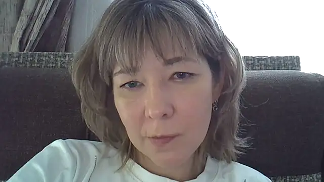 Snapshot of EllaJohnsonX chatting on January 19, 8:50 am EllaJohnsonX online show from January 19, 8:50 am