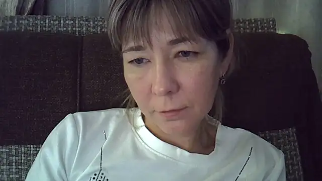 Snapshot of EllaJohnsonX chatting on January 20, 1:50 am EllaJohnsonX online show from January 20, 1:50 am