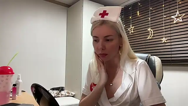 yunasuka online show from January 15, 7:55 pm