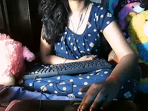 Snapshot of Half_Girlfriend_ chatting on October 18, 6:41 pm Half Girlfriend online show from October 18, 6:41 pm
