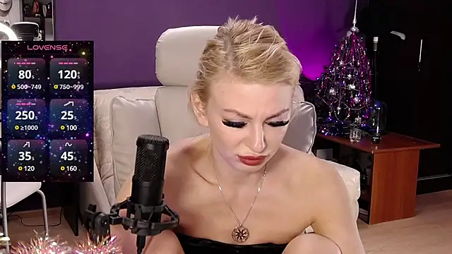  britney white  online show from December 30, 6:16 pm