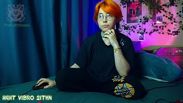 TrickyKitsune online show from July 9, 4:22 pm