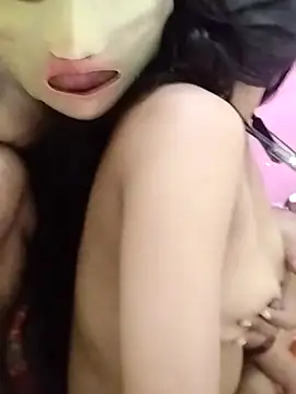 Snapshot of Coupleshow47 chatting on February 18, 9:31 pm Coupleshow47 online show from February 18, 9:31 pm