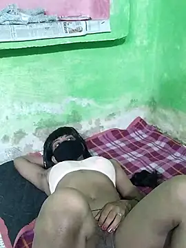 Snapshot of Coupleshow47 chatting on September 19, 10:32 pm Coupleshow47 online show from September 19, 10:32 pm