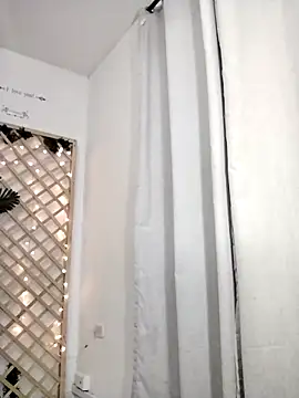 Snapshot of Mia_WAll chatting on January 3, 2:10 am Mia WAll online show from January 3, 2:10 am