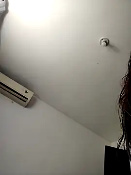 Snapshot of Mia_WAll chatting on January 22, 1:21 pm Mia WAll online show from January 22, 1:21 pm