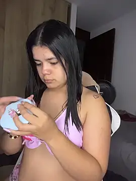 pretty angela1 online show from March 27, 4:07 am