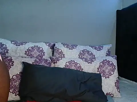 xxSexyTalia28 online show from December 15, 7:51 pm