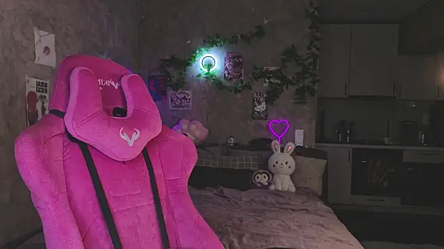 yummylisa online show from February 23, 8:06 pm