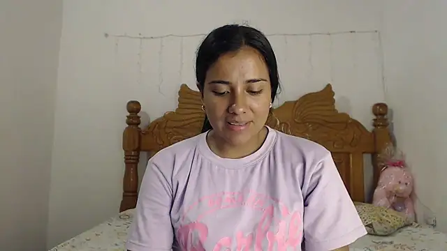 Snapshot of Coral0403 chatting on February 5, 11:17 pm Coral0403 online show from February 5, 11:17 pm