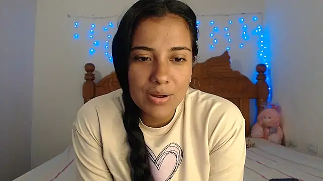 Snapshot of Coral0403 chatting on February 8, 7:38 pm Coral0403 online show from February 8, 7:38 pm