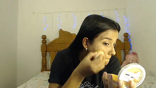 Snapshot of Coral0403 chatting on February 10, 9:25 pm Coral0403 online show from February 10, 9:25 pm