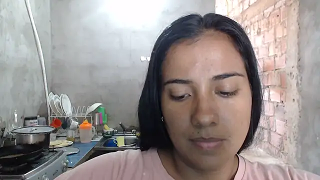 Snapshot of Coral0403 chatting on February 18, 6:26 pm Coral0403 online show from February 18, 6:26 pm