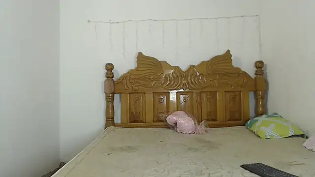 Snapshot of Coral0403 chatting on February 19, 7:05 pm Coral0403 online show from February 19, 7:05 pm