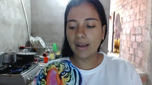 Snapshot of Coral0403 chatting on February 22, 6:08 pm Coral0403 online show from February 22, 6:08 pm