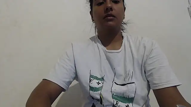 Snapshot of Coral0403 chatting on February 23, 3:51 pm Coral0403 online show from February 23, 3:51 pm