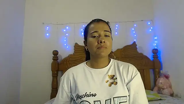 Snapshot of Coral0403 chatting on February 24, 11:09 pm Coral0403 online show from February 24, 11:09 pm