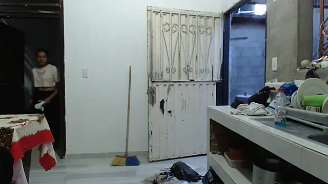 Snapshot of Coral0403 chatting on March 5, 11:05 pm Coral0403 online show from March 5, 11:05 pm