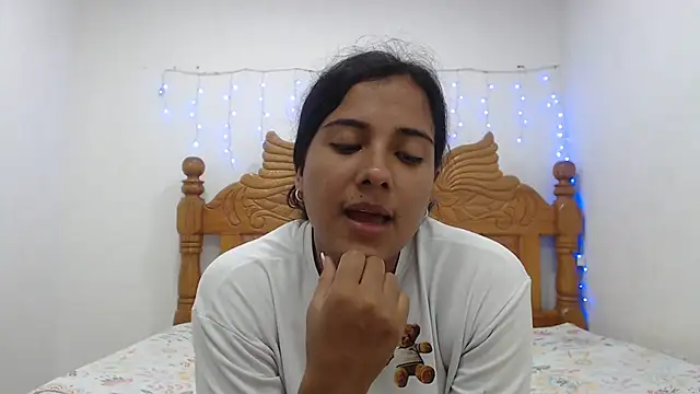 Snapshot of Coral0403 chatting on March 15, 12:47 am Coral0403 online show from March 15, 12:47 am