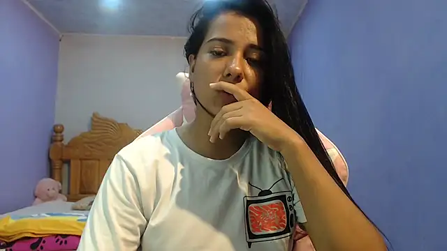 Snapshot of Coral0403 chatting on September 28, 2:06 am Coral0403 online show from September 28, 2:06 am