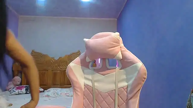 Snapshot of Coral0403 chatting on October 20, 6:30 pm Coral0403 online show from October 20, 6:30 pm