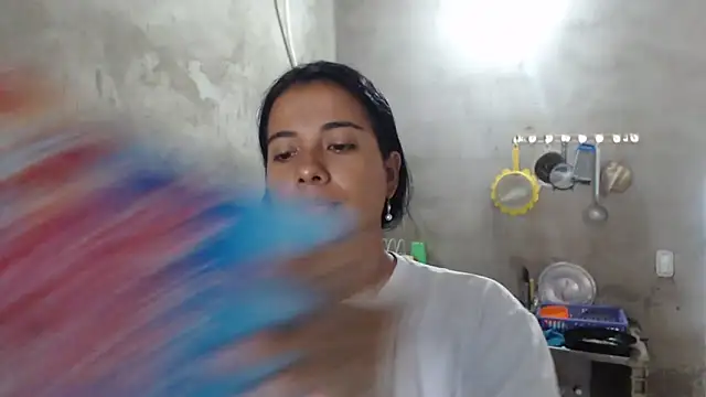 Snapshot of Coral0403 chatting on November 16, 2:55 pm Coral0403 online show from November 16, 2:55 pm