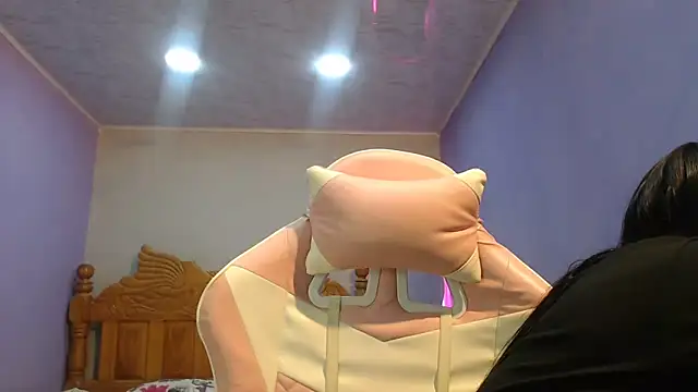 Snapshot of Coral0403 chatting on November 17, 7:08 pm Coral0403 online show from November 17, 7:08 pm