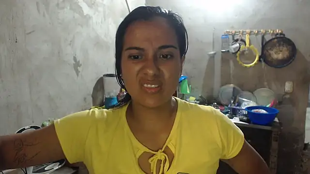 Coral0403 online show from March 25, 10:49 pm