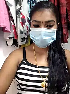 Snapshot of meena_27 chatting on January 31, 5:40 am meena 27 online show from January 31, 5:40 am