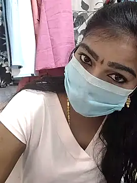 Snapshot of meena_27 chatting on February 7, 4:59 am meena 27 online show from February 7, 4:59 am