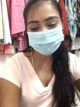 Snapshot of meena_27 chatting on February 14, 4:37 am meena 27 online show from February 14, 4:37 am