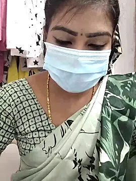 Snapshot of meena_27 chatting on February 14, 4:09 pm meena 27 online show from February 14, 4:09 pm