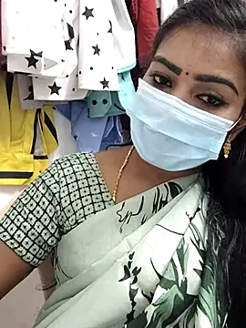 Snapshot of meena_27 chatting on February 14, 7:12 pm meena 27 online show from February 14, 7:12 pm