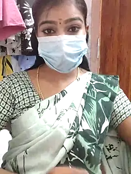 Snapshot of meena_27 chatting on February 20, 5:44 am meena 27 online show from February 20, 5:44 am