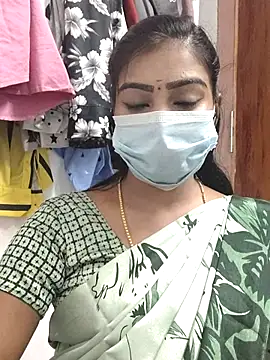 Snapshot of meena_27 chatting on February 20, 4:03 pm meena 27 online show from February 20, 4:03 pm