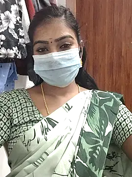 Snapshot of meena_27 chatting on February 20, 7:08 pm meena 27 online show from February 20, 7:08 pm