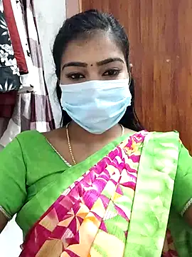 Snapshot of meena_27 chatting on March 9, 9:57 am meena 27 online show from March 9, 9:57 am