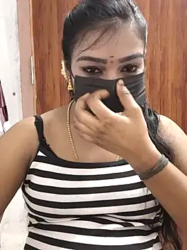 Snapshot of meena_27 chatting on March 17, 4:11 pm meena 27 online show from March 17, 4:11 pm