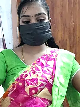 Snapshot of meena_27 chatting on March 18, 5:10 pm meena 27 online show from March 18, 5:10 pm